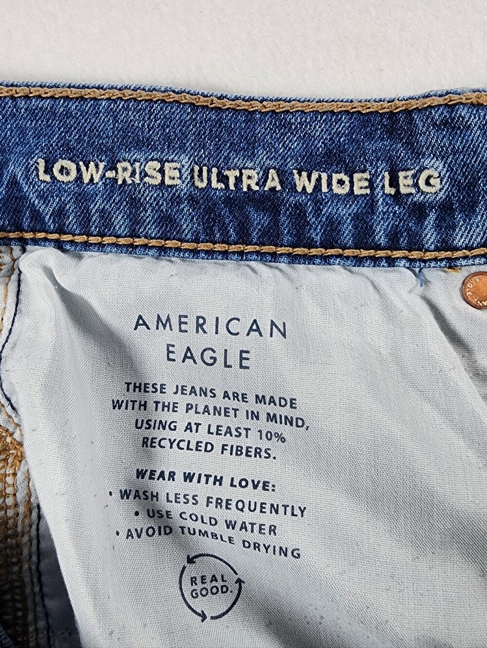 American Eagle Low Rise Baggy Ultra Wide Leg Jeans 8 Long Strigid Y2K - Picture 7 of 12